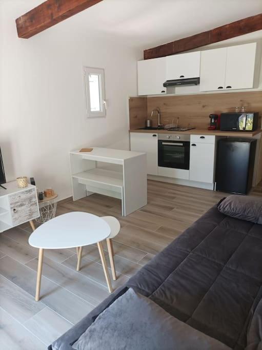 Studio Meuble Climatise Avec Terrasse Draguignan Extérieur photo