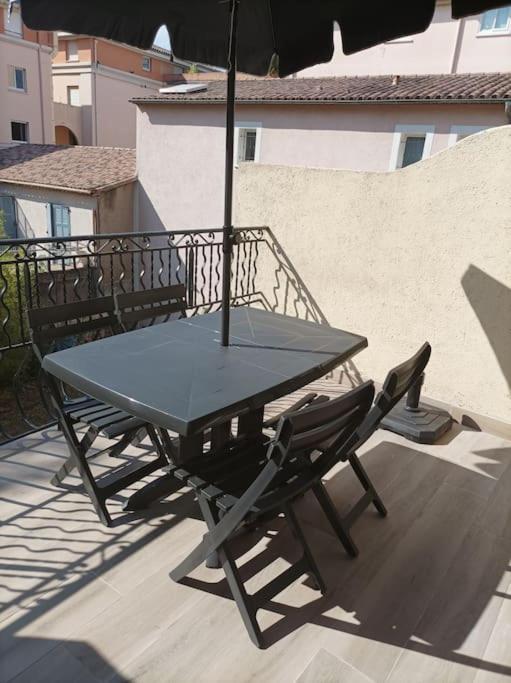 Studio Meuble Climatise Avec Terrasse Draguignan Extérieur photo